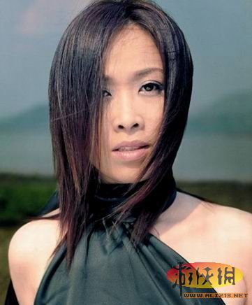 走火女演员的魅力与实力，演绎璀璨瞬间